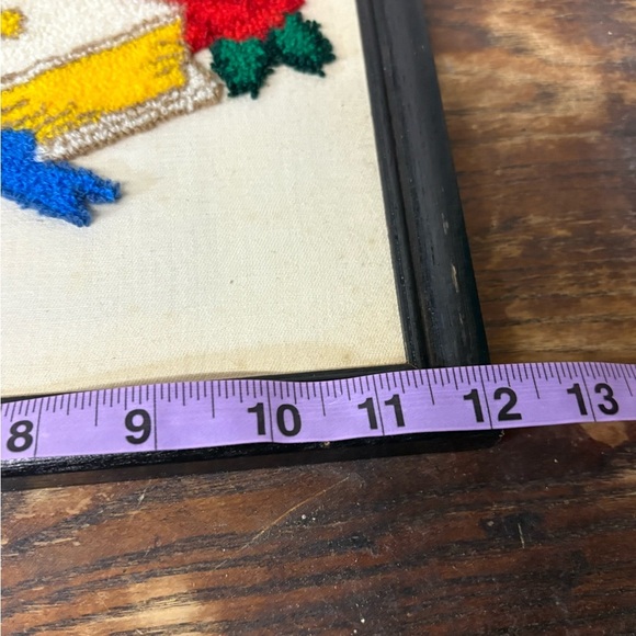 Vintage Framed Embroidered Bible with Red Roses - Picture 3 of 5